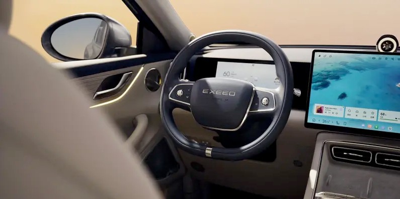 Интерьер Exeed Exlantix E05